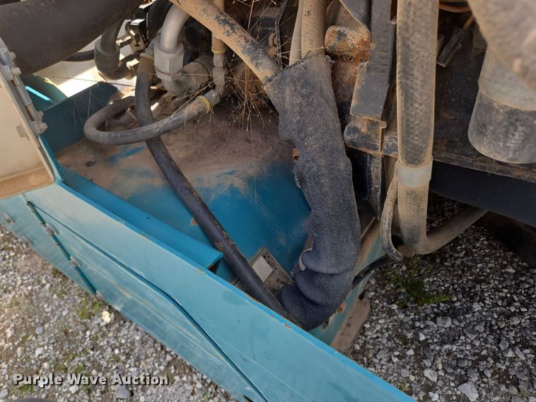 image for item EN3902 Tennant 255 Series II sweeper