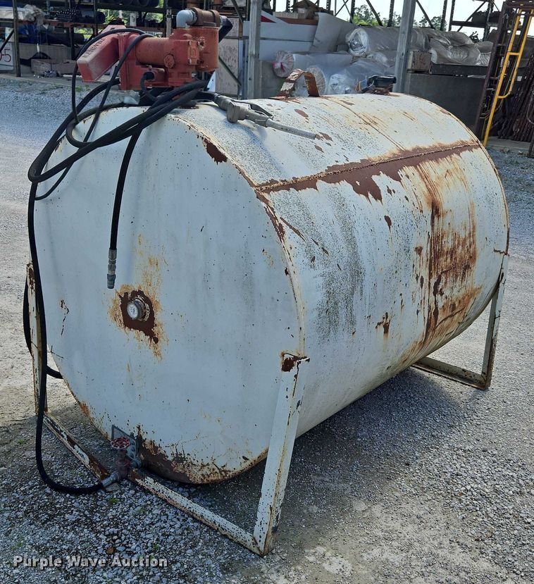 image for item EN3909 Fuel tank
