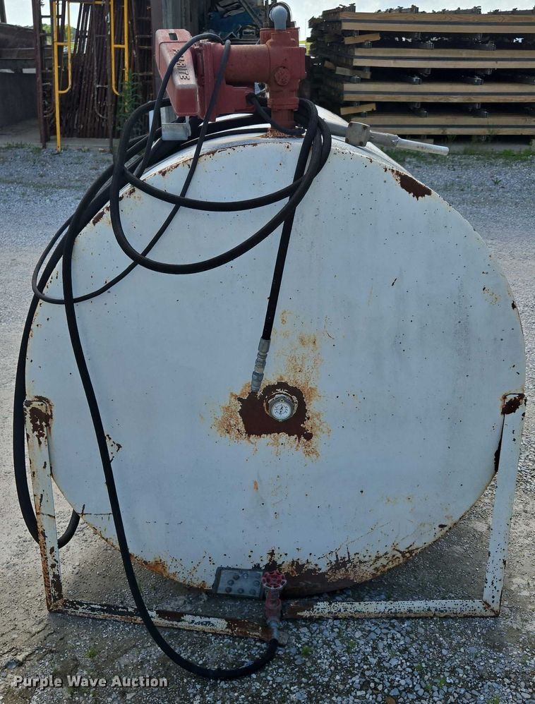 image for item EN3909 Fuel tank