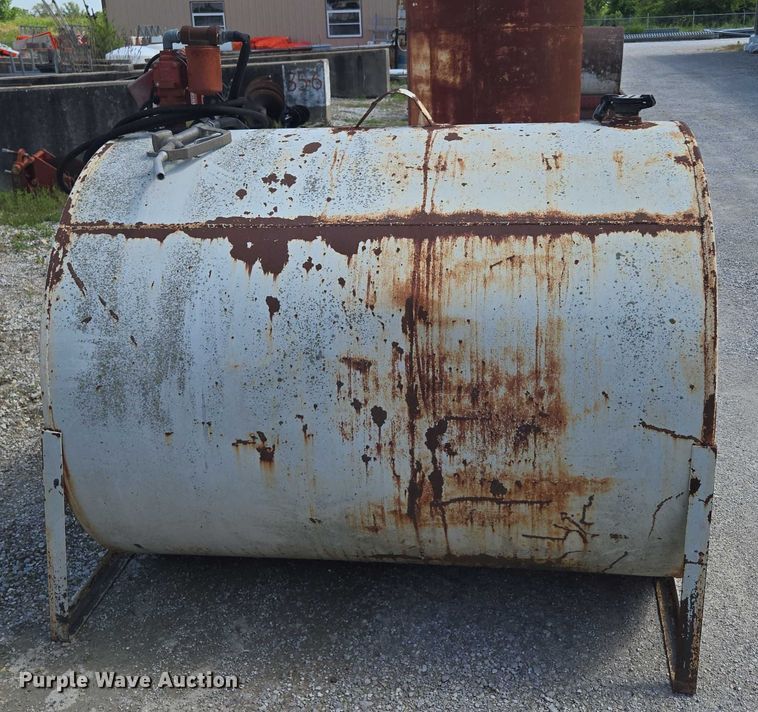 image for item EN3909 Fuel tank