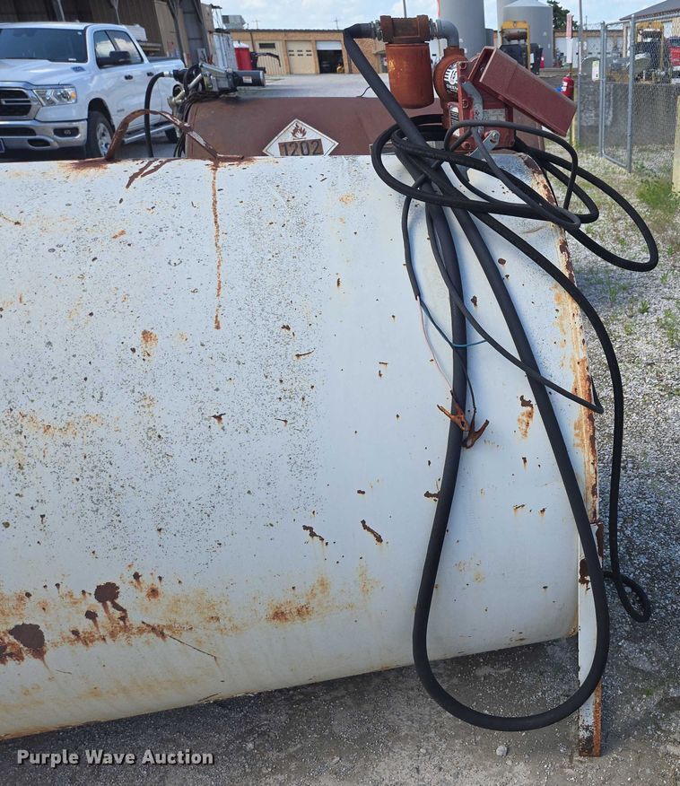 image for item EN3909 Fuel tank