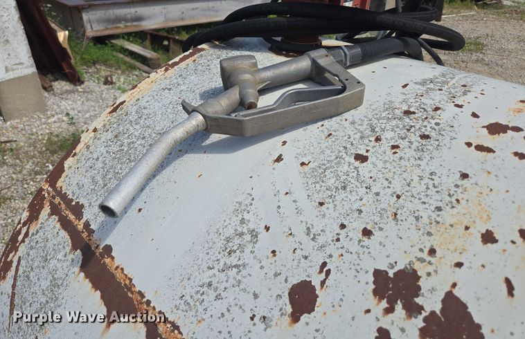 image for item EN3909 Fuel tank