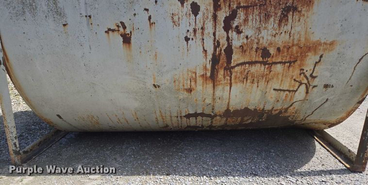 image for item EN3909 Fuel tank