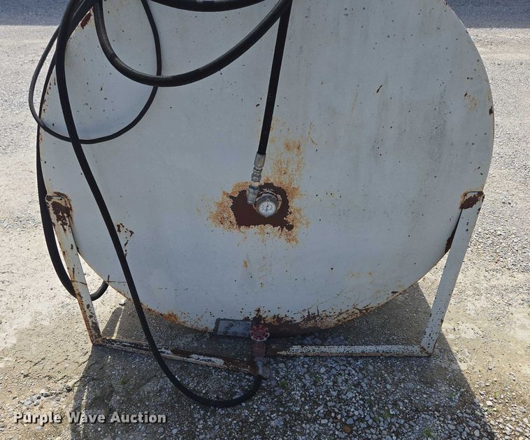 image for item EN3909 Fuel tank