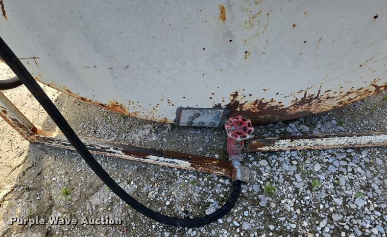 image for item EN3909 Fuel tank