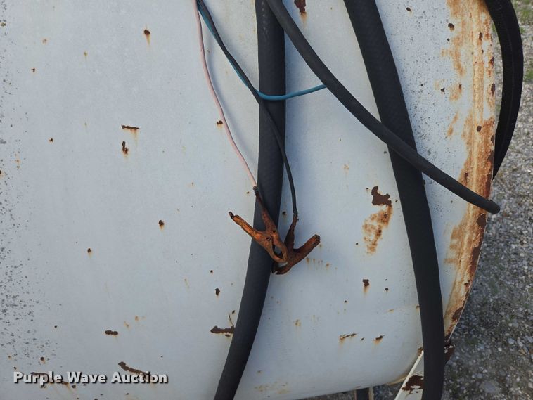 image for item EN3909 Fuel tank