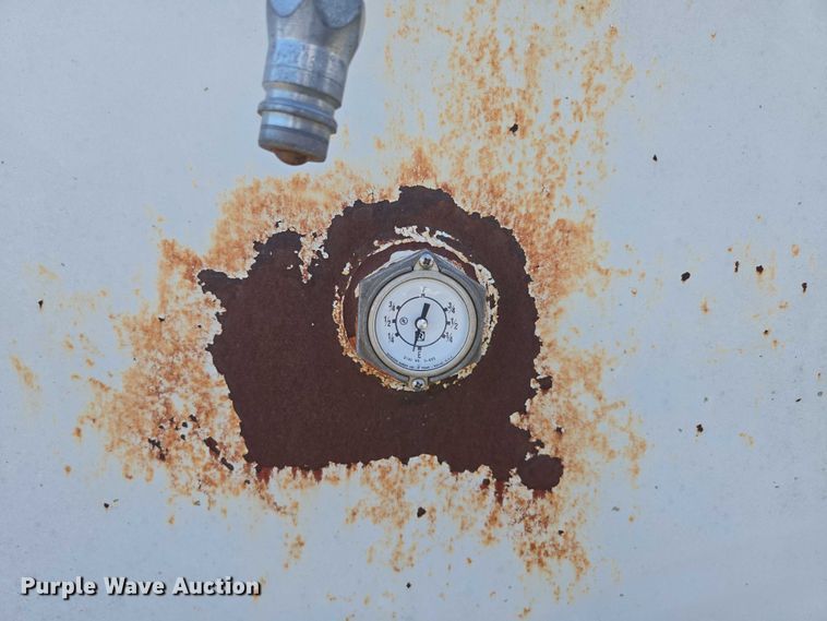 image for item EN3909 Fuel tank