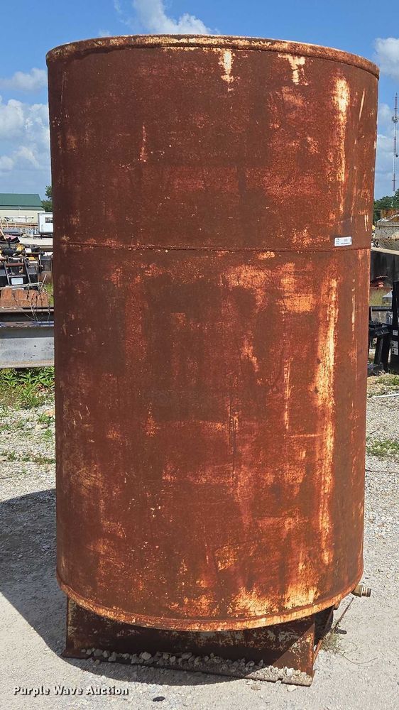 image for item EN3910 Fuel tank