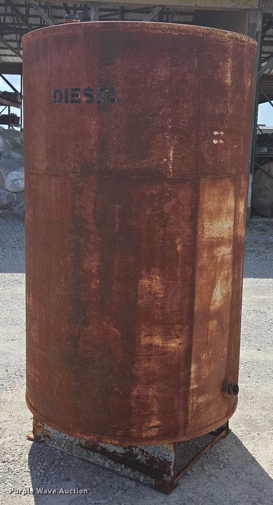 image for item EN3910 Fuel tank