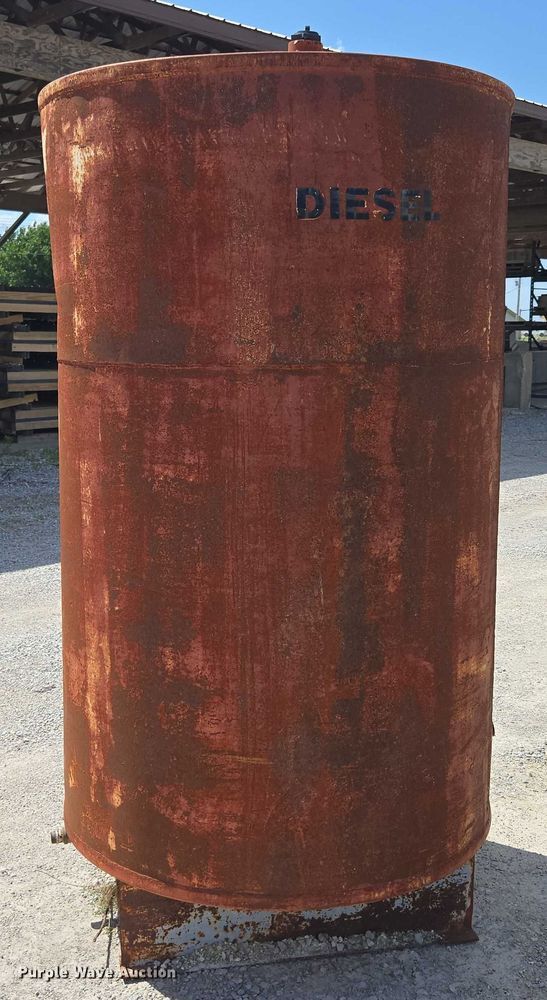 image for item EN3910 Fuel tank