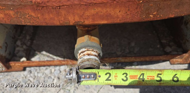 image for item EN3910 Fuel tank