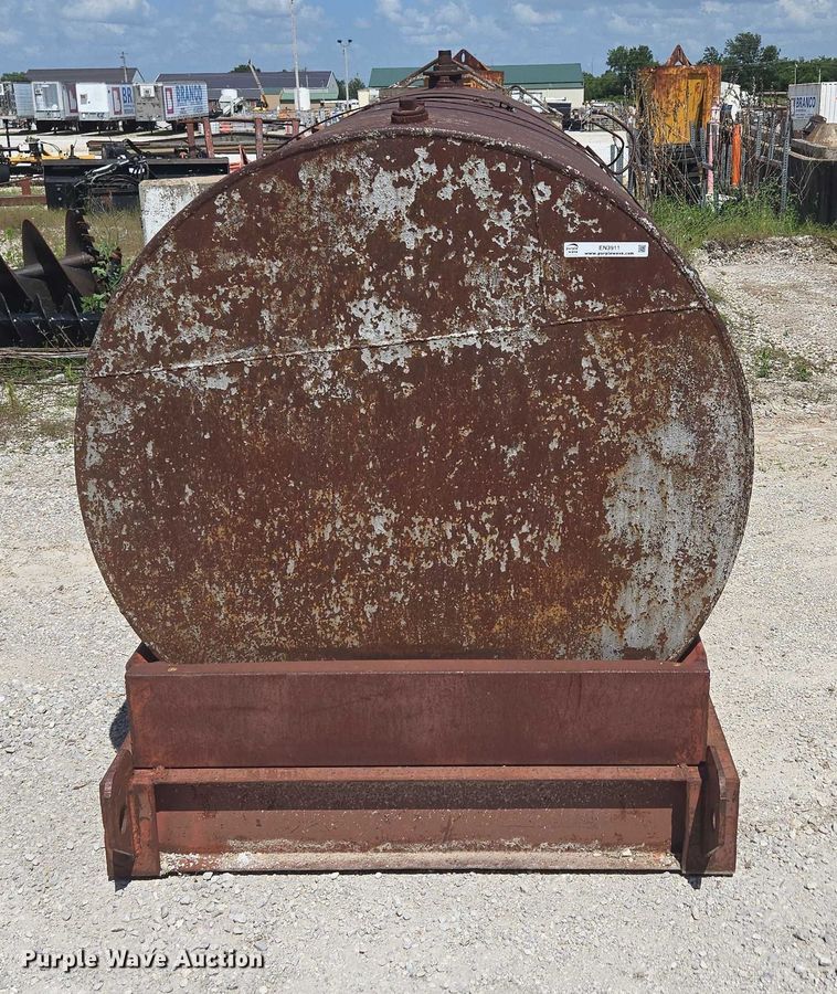 image for item EN3911 Tank