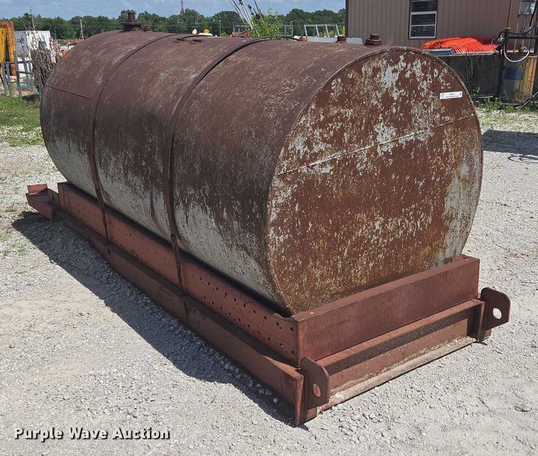 image for item EN3911 Tank