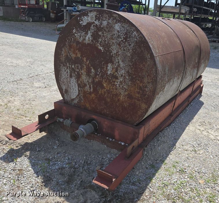 image for item EN3911 Tank