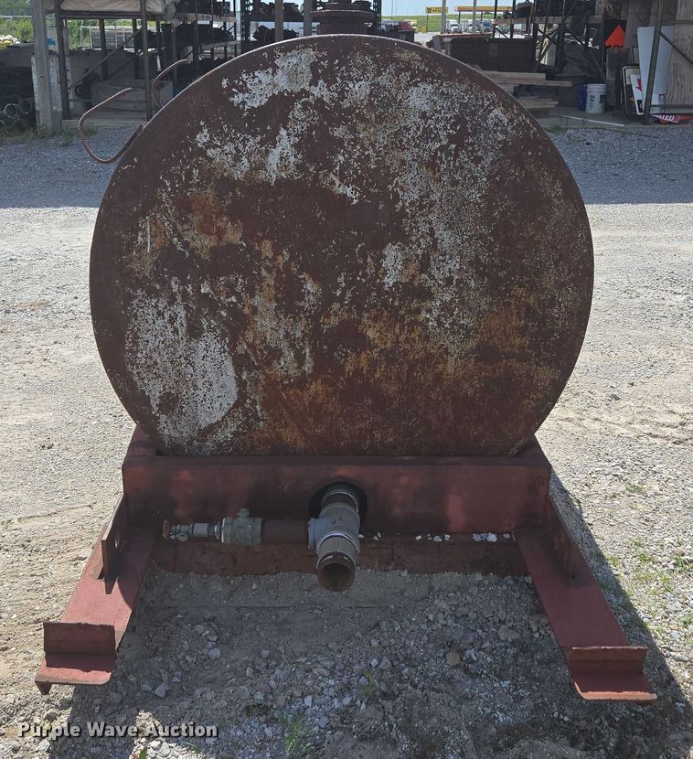 image for item EN3911 Tank