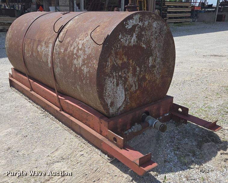 image for item EN3911 Tank