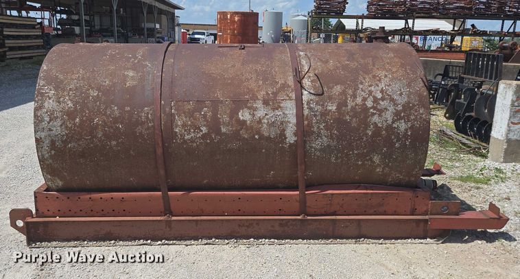 image for item EN3911 Tank