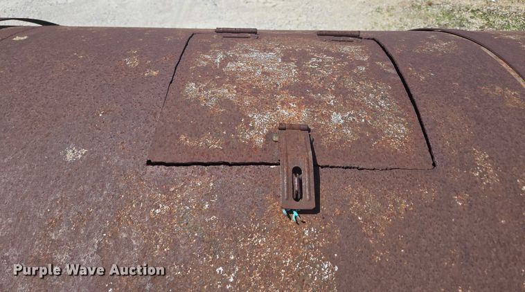 image for item EN3911 Tank