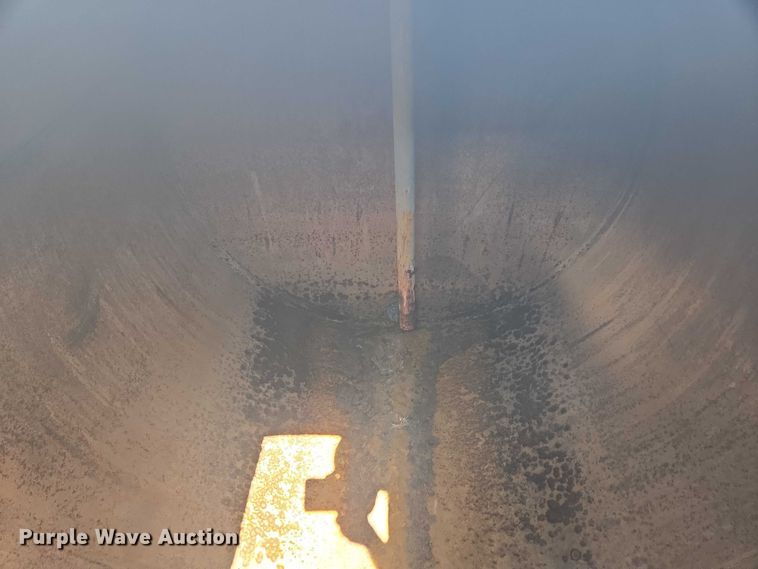 image for item EN3911 Tank