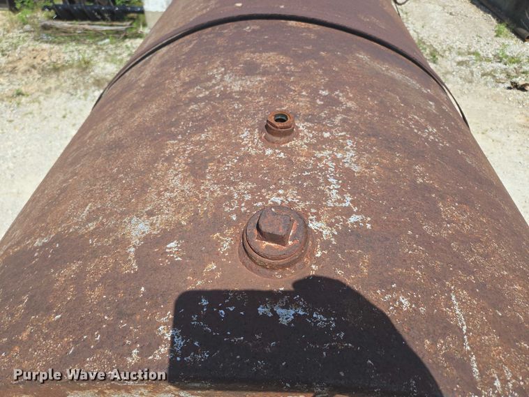 image for item EN3911 Tank