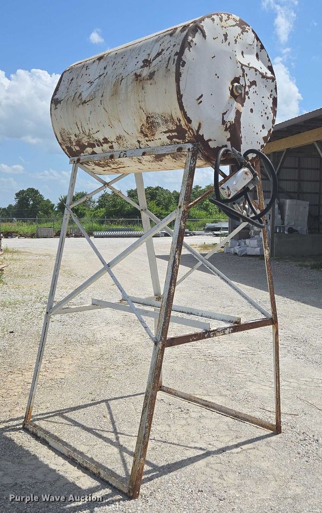 image for item EN3912 Fuel tank