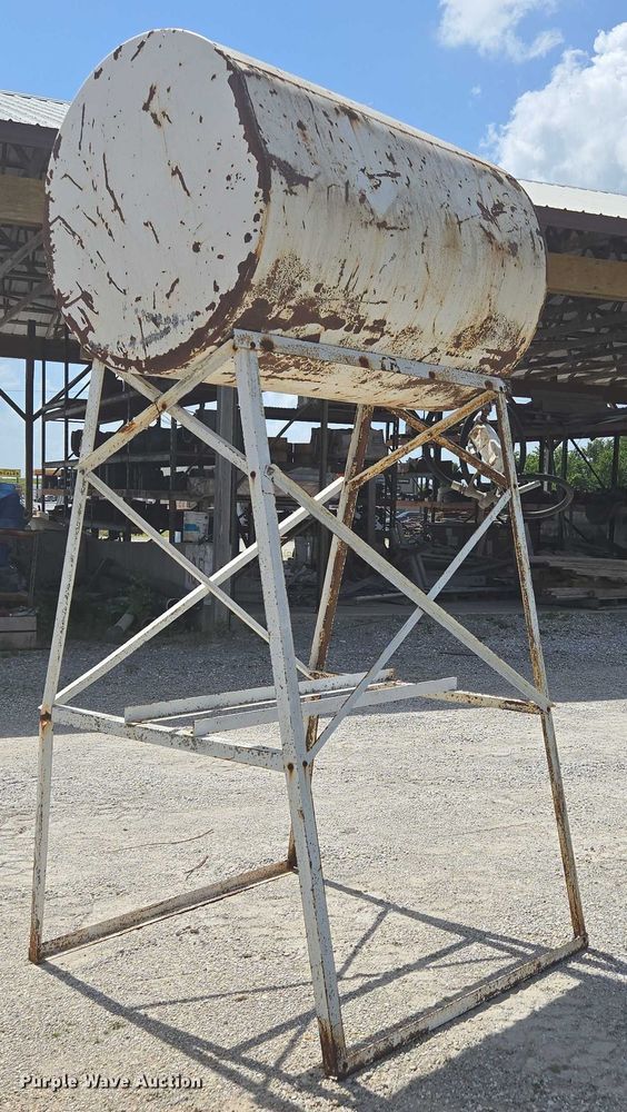 image for item EN3912 Fuel tank