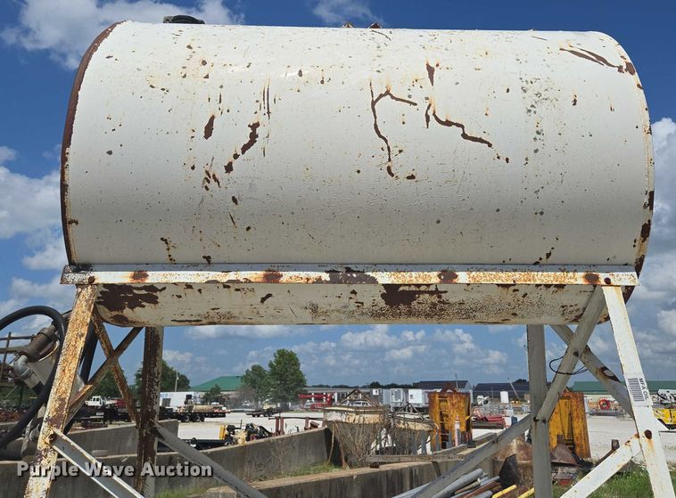 image for item EN3912 Fuel tank