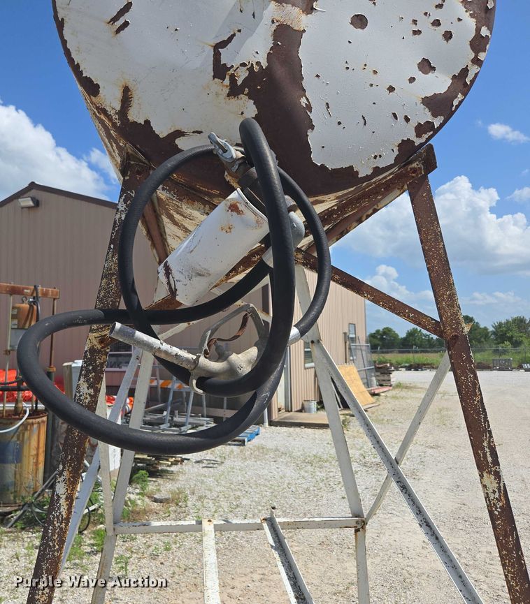 image for item EN3912 Fuel tank