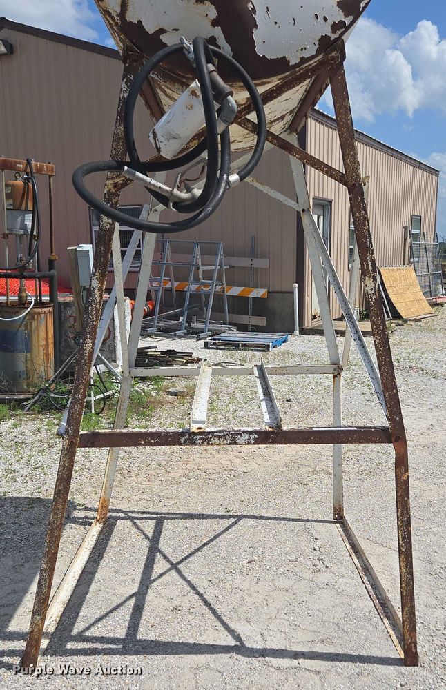 image for item EN3912 Fuel tank