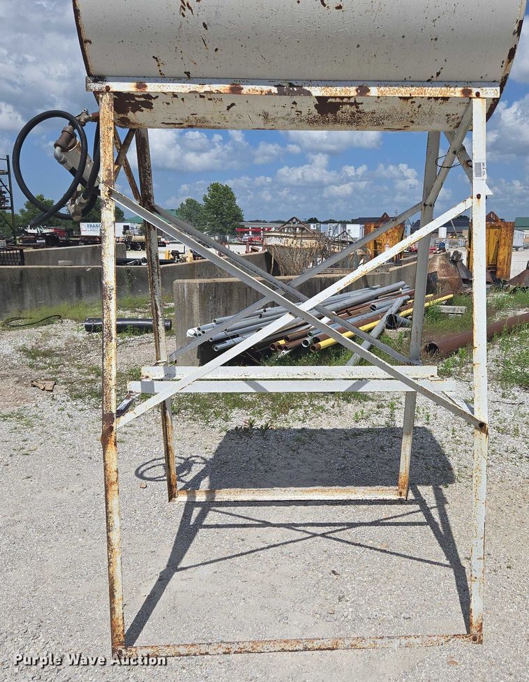 image for item EN3912 Fuel tank