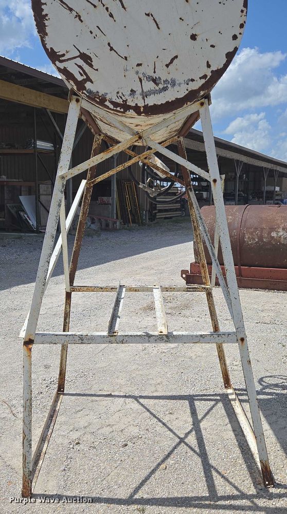 image for item EN3912 Fuel tank