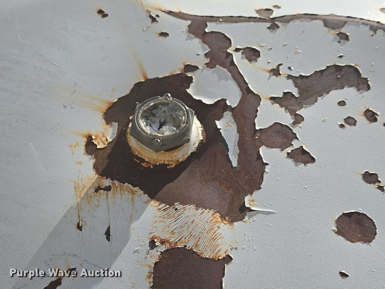 image for item EN3912 Fuel tank