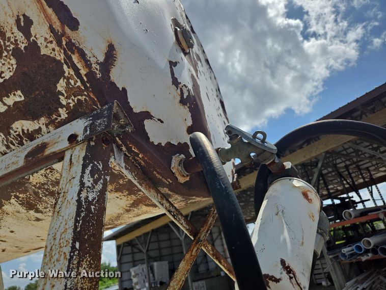 image for item EN3912 Fuel tank