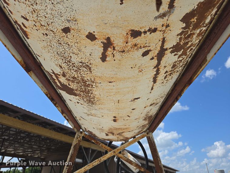 image for item EN3912 Fuel tank