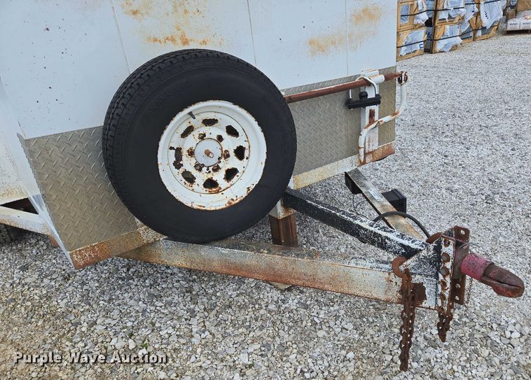 image for item EN3917 1997 Eagle Body Inc enclosed cargo trailer