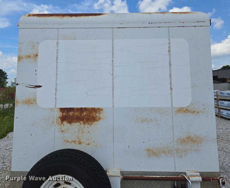 image for item EN3917 1997 Eagle Body Inc enclosed cargo trailer