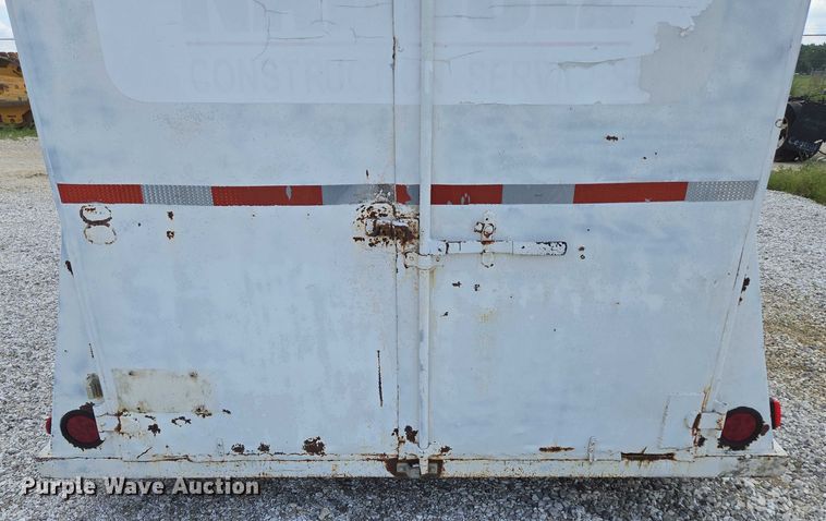 image for item EN3917 1997 Eagle Body Inc enclosed cargo trailer