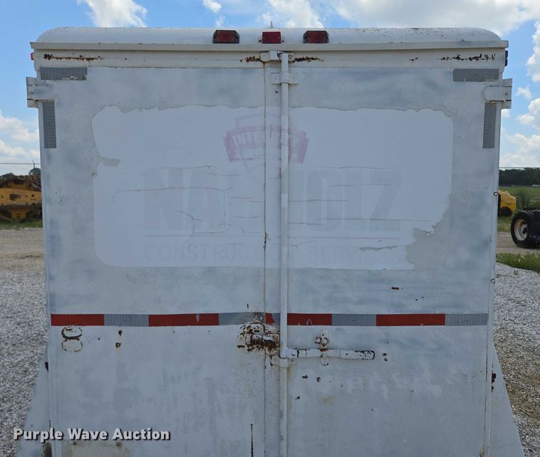 image for item EN3917 1997 Eagle Body Inc enclosed cargo trailer
