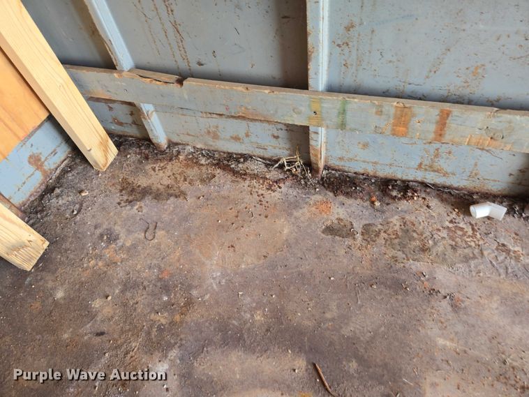 image for item EN3917 1997 Eagle Body Inc enclosed cargo trailer