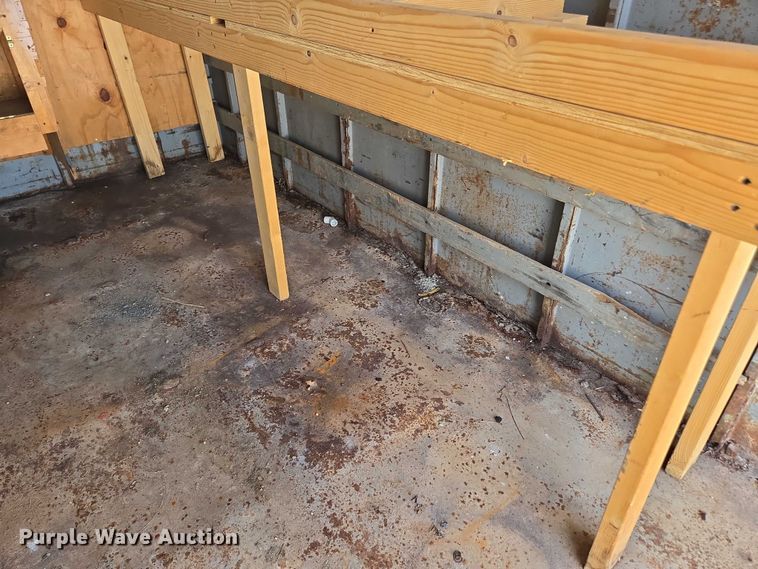 image for item EN3917 1997 Eagle Body Inc enclosed cargo trailer