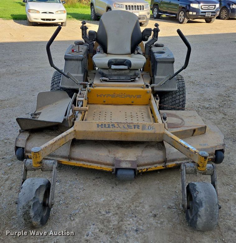 image for item EN3923 2018 Hustler 937037 ZTR lawn mower