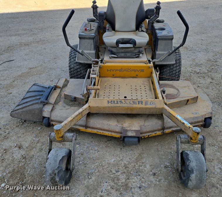 image for item EN3923 2018 Hustler 937037 ZTR lawn mower