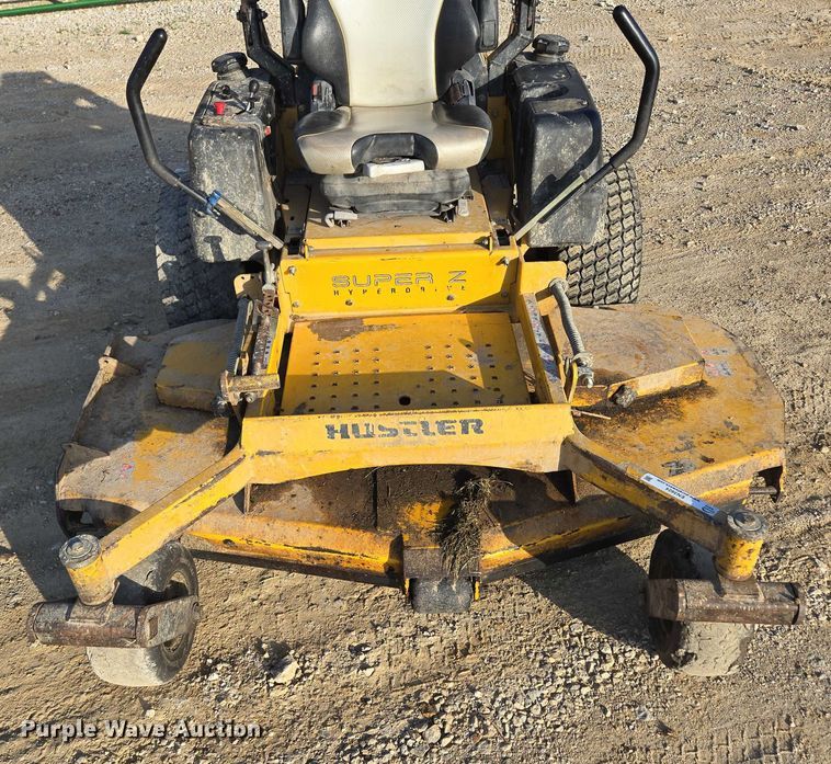 image for item EN3924 2015 Hustler 934349 ZTR lawn mower