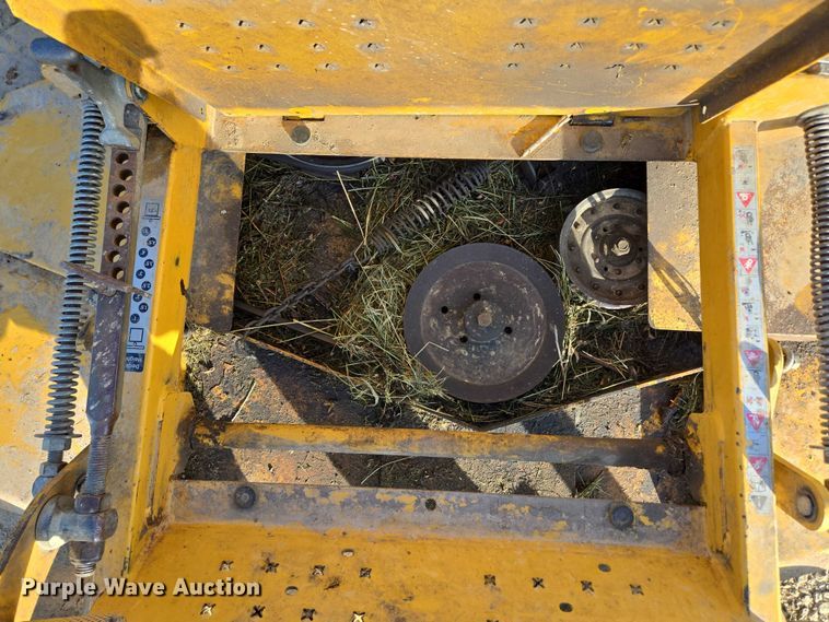 image for item EN3924 2015 Hustler 934349 ZTR lawn mower