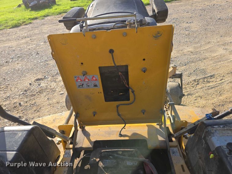 image for item EN3924 2015 Hustler 934349 ZTR lawn mower