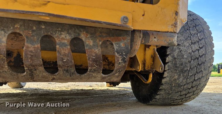 image for item EN3924 2015 Hustler 934349 ZTR lawn mower