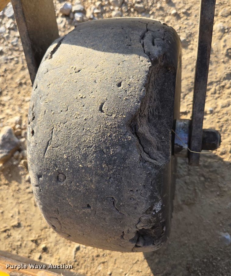 image for item EN3924 2015 Hustler 934349 ZTR lawn mower