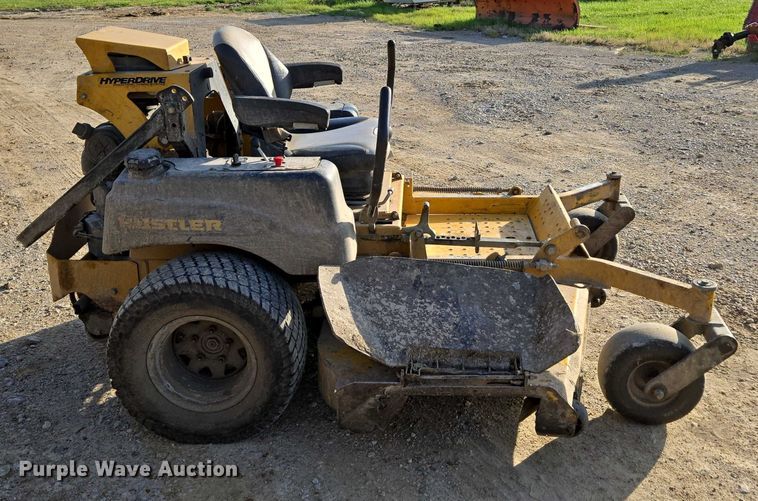 image for item EN3925 2015 Hustler 934349 ZTR lawn mower