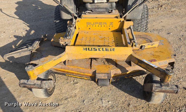 image for item EN3925 2015 Hustler 934349 ZTR lawn mower