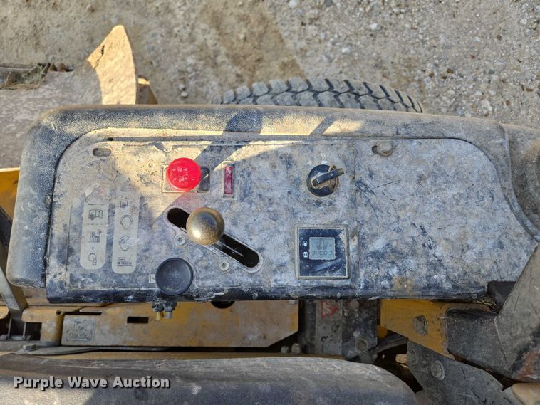 image for item EN3925 2015 Hustler 934349 ZTR lawn mower